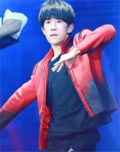 出生于农村,打工妹培养出的笨小孩易烊千玺,离不开妈妈的豪赌