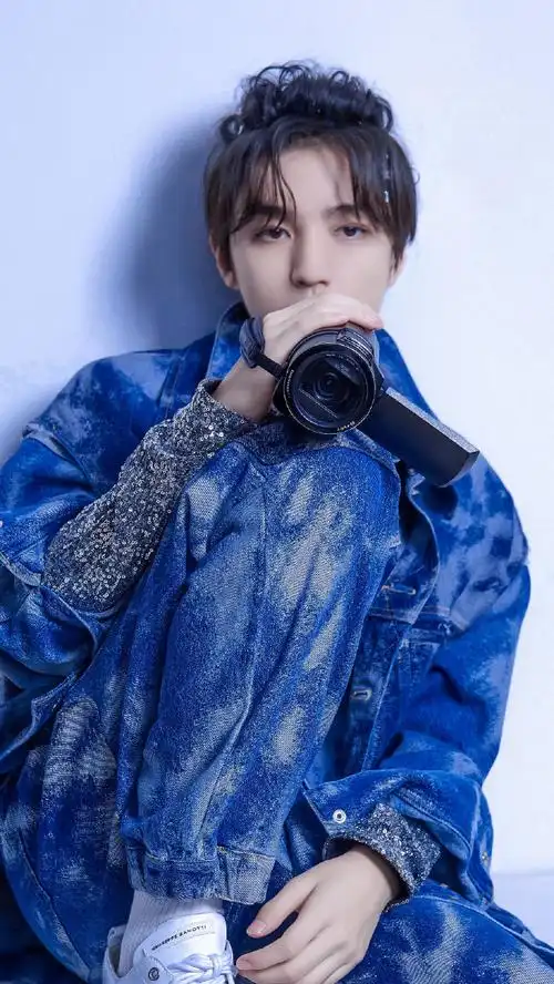 王俊凯跳舞跳到低血糖