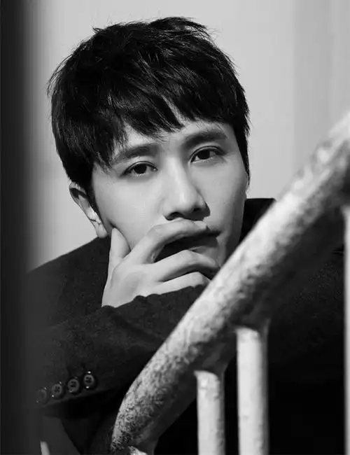 彭冠英代言费-彭冠英广告报价-彭冠英肖像价格-百星明星经纪人公司