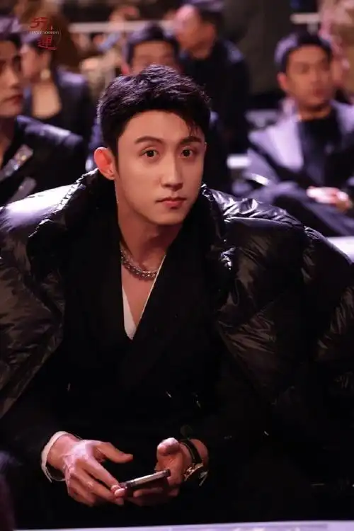 黄景瑜穿羽绒服的原因