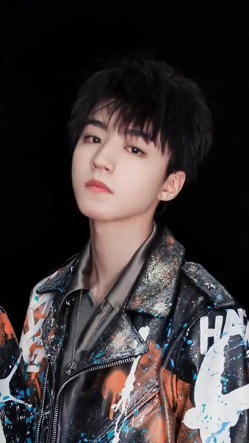 王俊凯帅气俊朗写真手机壁纸