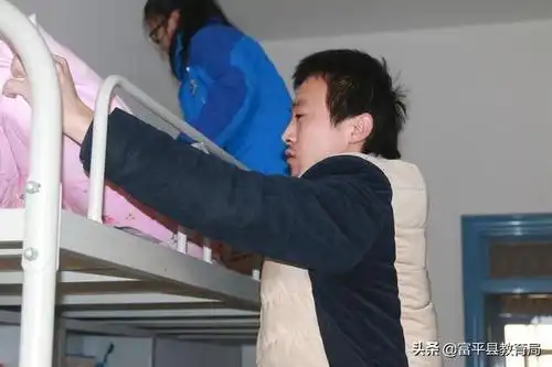 富平中学春季开学井然有序