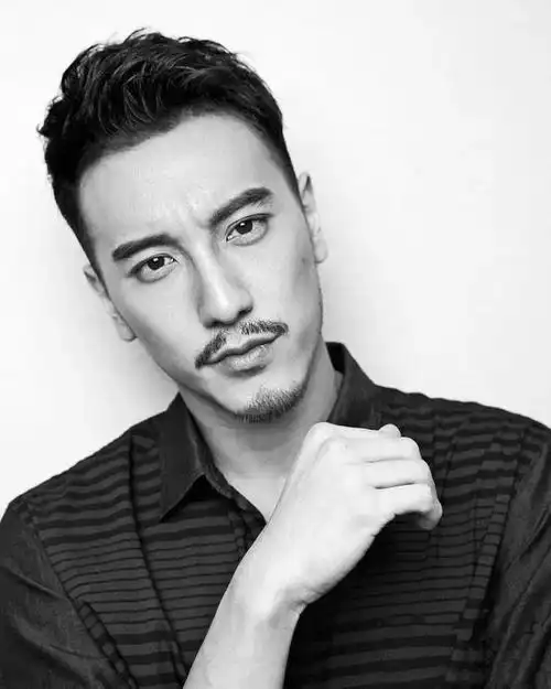 长脸男生发型发型长脸男可以显得很高级