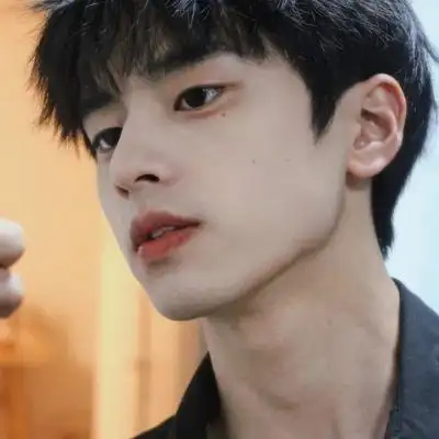 真人男生头像帅气冷漠正脸发现好的头像得珍惜