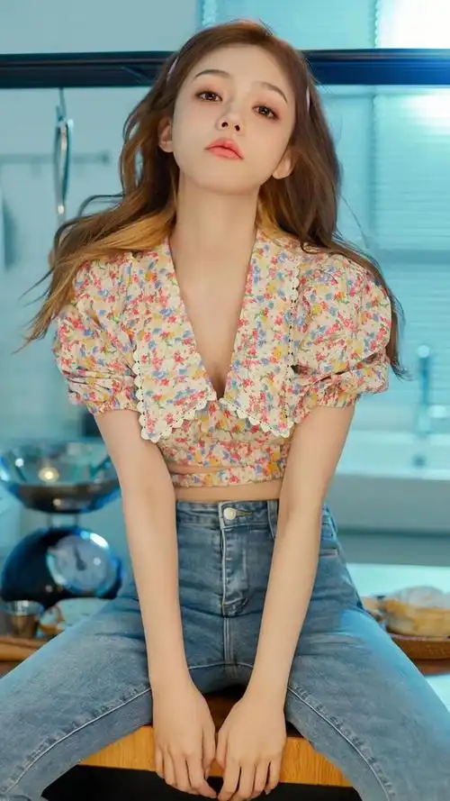 不用担心,我们为您准备了各种风格的高清美女壁纸,满足您的不同需求.