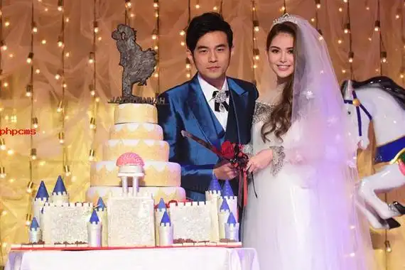 周杰伦昆凌婚纱照