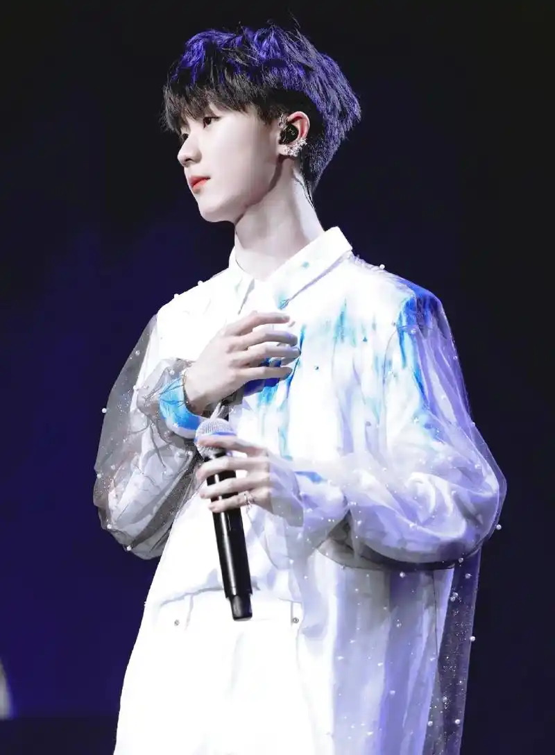 让我看看你心中的茉莉花.#马嘉祺  #绝美 #图文 #舞台神 - 抖音