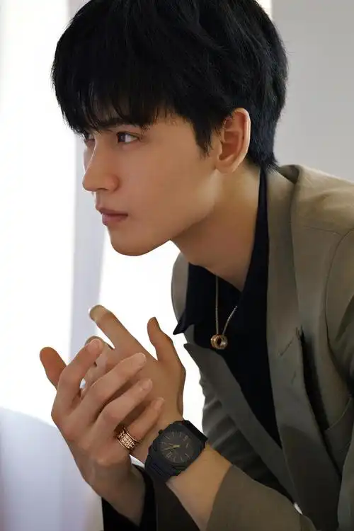 让廓形大西装承包工作日大时髦