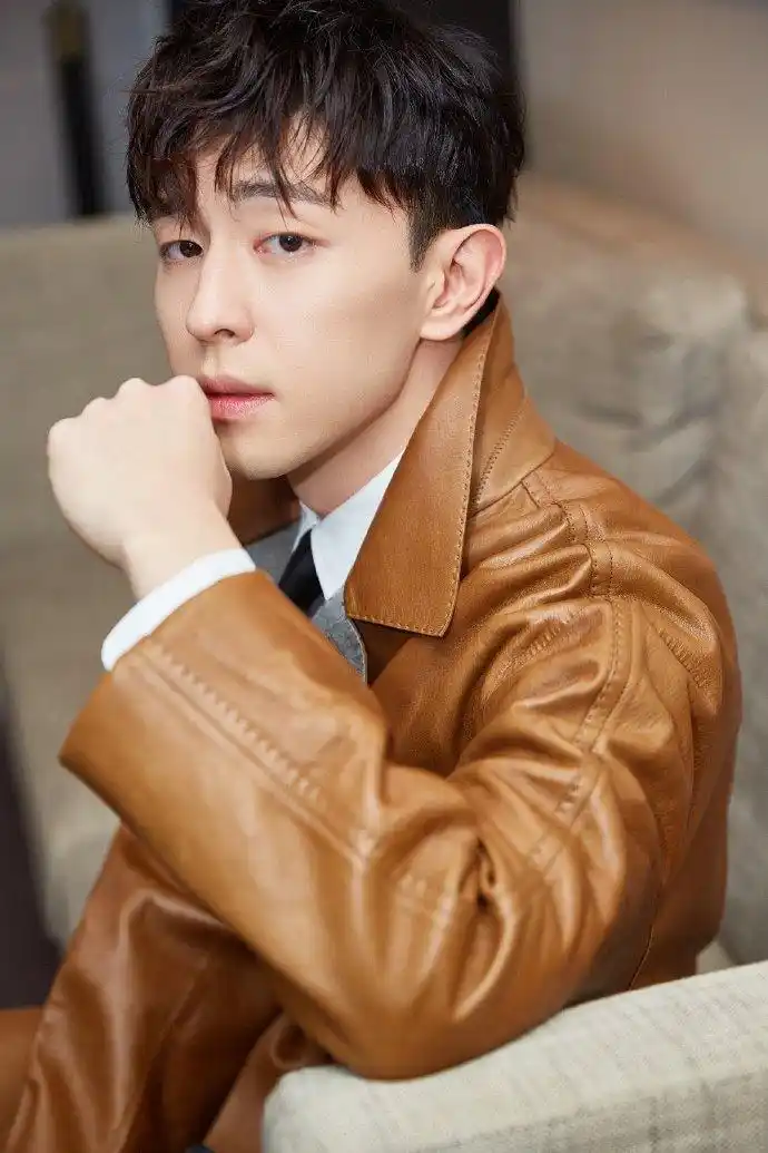 fgstyle# 邓伦 x 时尚先生 | 受邀登上《时尚先生》2020开年刊封面