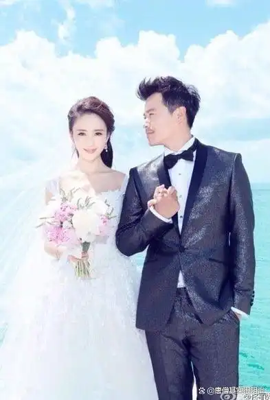 5月20日,佟丽娅和陈思诚宣布离婚的消息引起了广大网友的关注.