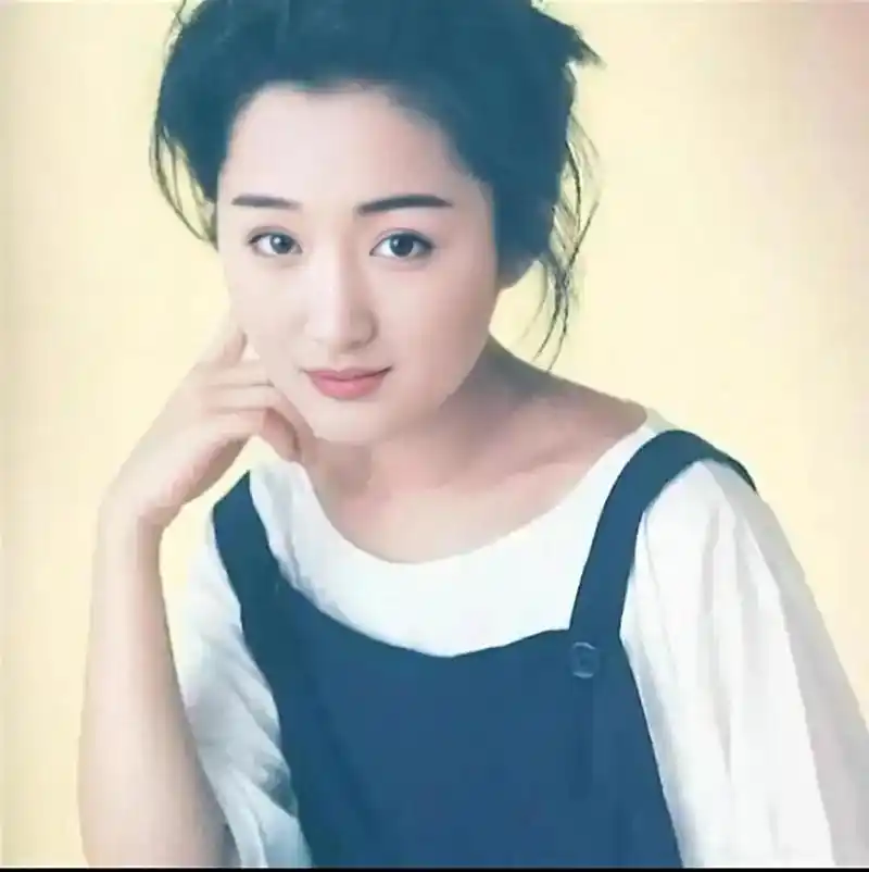 难怪爸爸年轻时把她当"梦中情人",原来杨钰莹这么美!