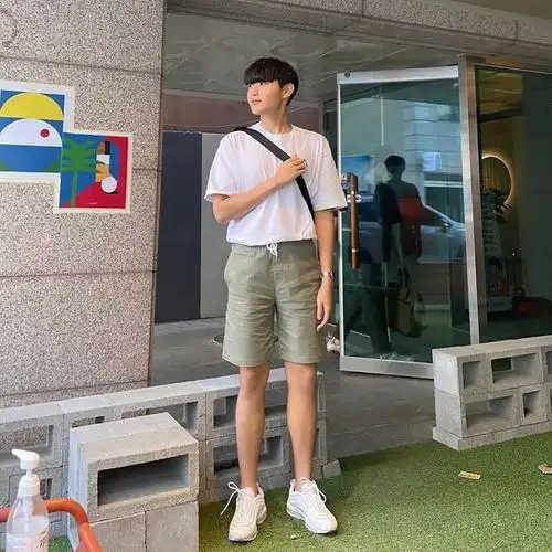 男生"清爽风格"穿搭最好看,夏天衣服这样搭,潮流时尚显帅气