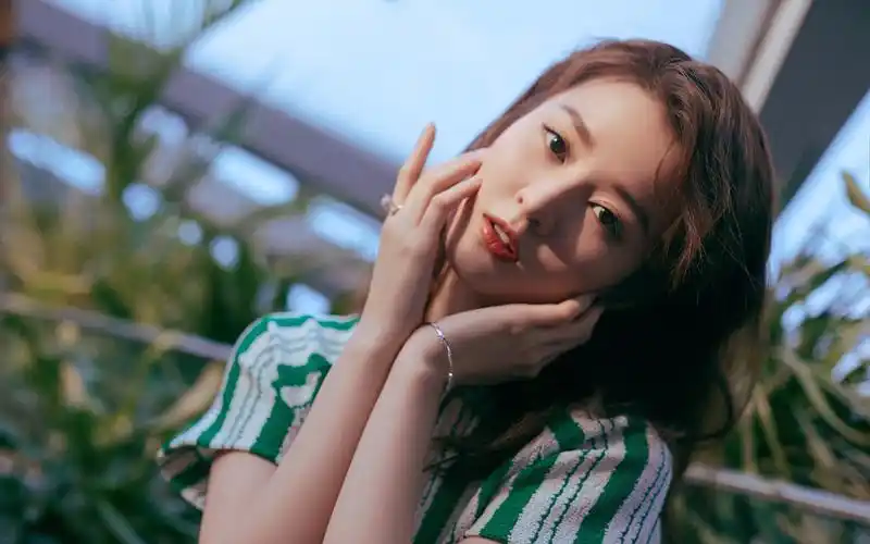 乔欣清新甜美写真高清桌面壁纸