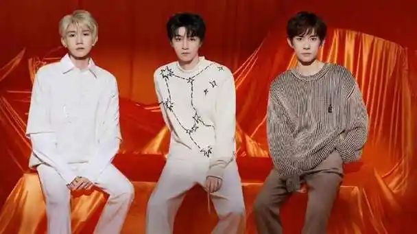 四代同堂时代峰峻全家福tfboys怎么不笑了年纪不大辈分不小