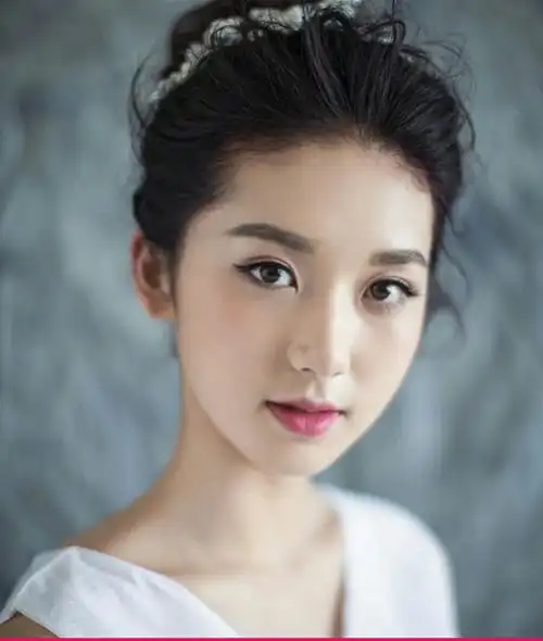 皮肤好身高170的美女妹子