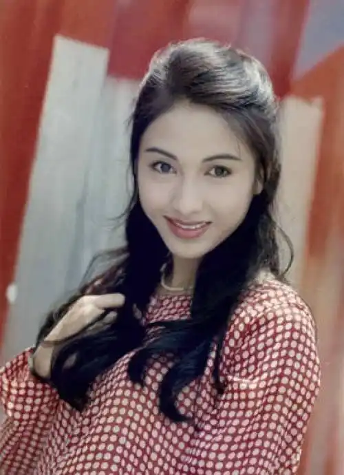 3.黎姿江华曾因出演96版《西游记》中的唐僧一角,而被大陆观众熟知.