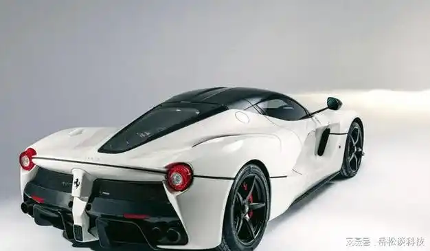 万美元|马力|新车|跑车|发动机|贯穿式尾灯|法拉利laferrari_网易订阅