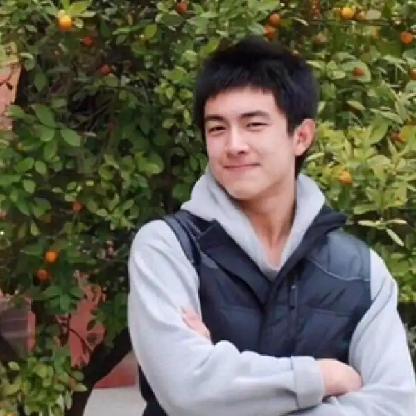 林更新初中时期能算得上校草吗?