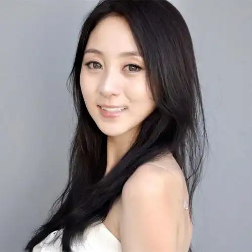 郭津彤(中国内地女歌手)_尚可名片