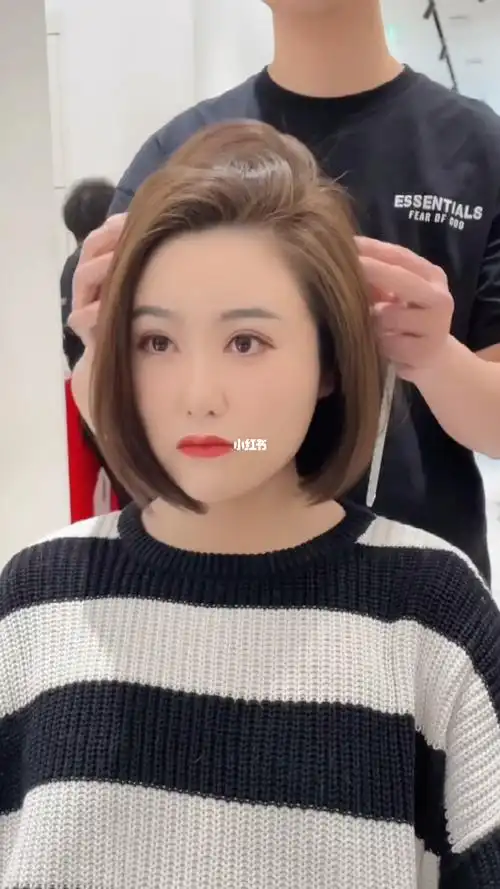 显脸小齐肩短发适合大饼脸圆脸肉脸方脸