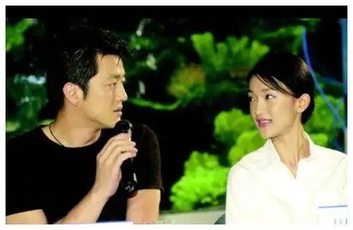 1998年瞿颖爆红全国却倒追三线演员李亚鹏两人高调相恋