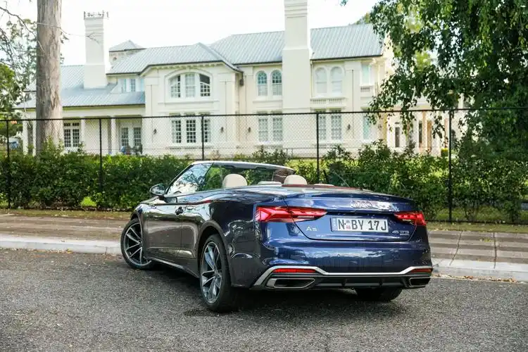 奥迪a5敞篷是哪款多少钱(奥迪a5敞篷多少钱 是哪款车型)