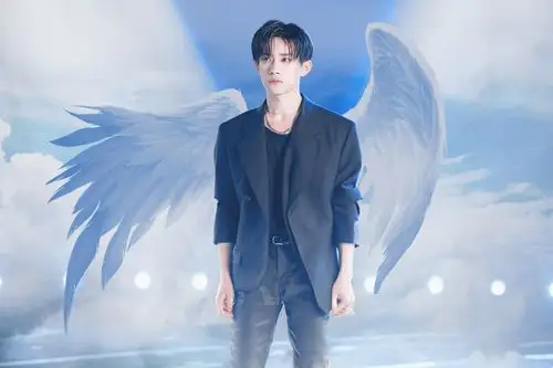 易烊千玺丨手机壁纸丨聊天背景丨iphonex壁纸