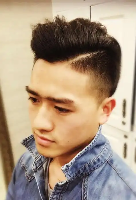 首页 玩发型 短头发 男生鬓角剃光短头发造型 阳光帅气男生短发介绍