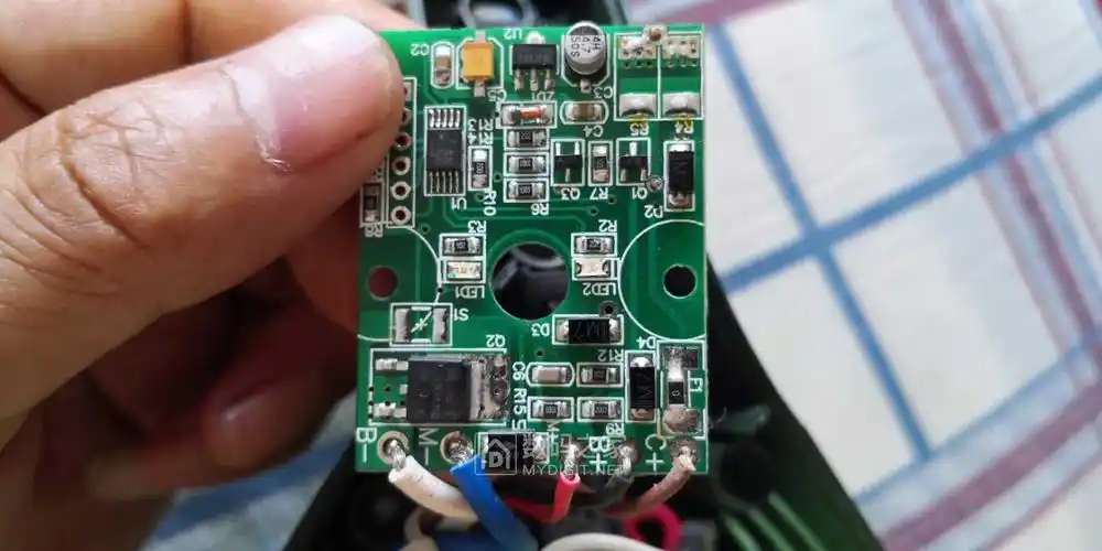 求救充电器充不进去电了