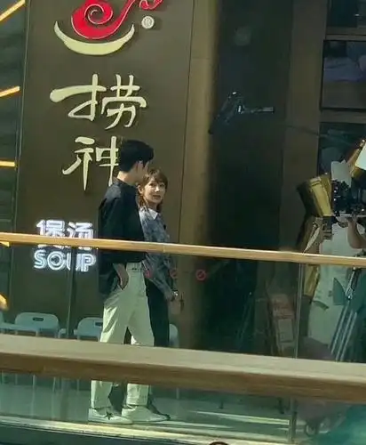 原创杨紫肖战余生路透抱腰杀这剧要想爆存疑三点不吐不快