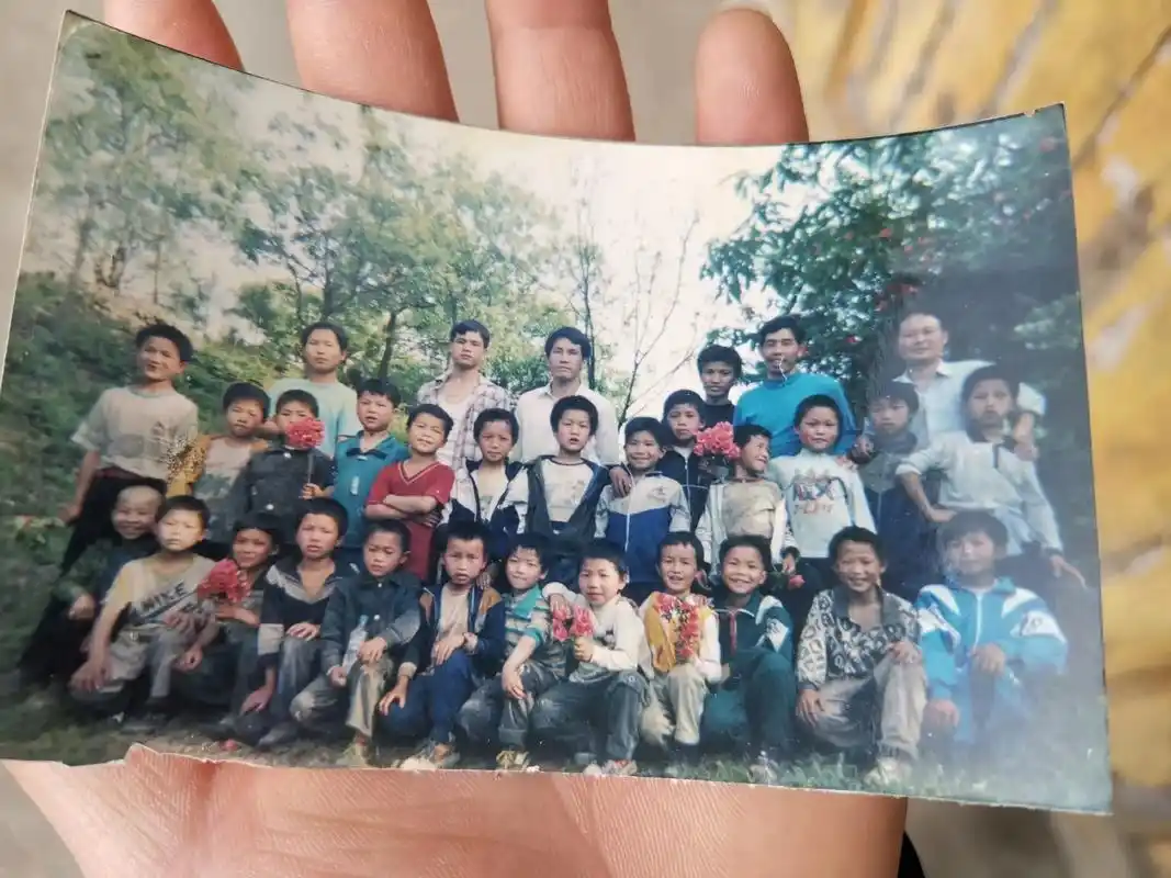 几十年前的老照片才能配得上这炙热的夏天