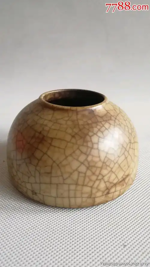 哥窑小笔洗一个