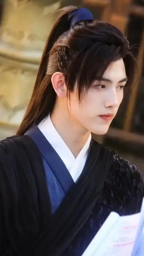 强捧难红的陈飞宇把宝押在皓衣行上一手好牌打稀烂