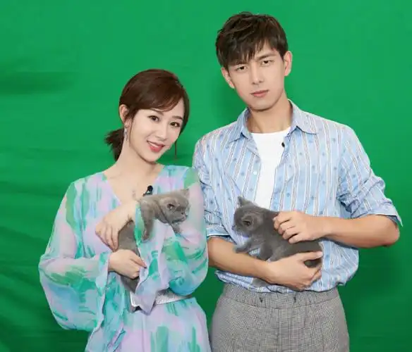 杨紫李现晒结婚照官宣婚礼现场曝光偷偷撒糖也太甜了吧