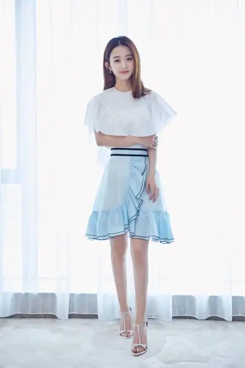 赵丽颖,1987年10月16日出生于河北省廊坊市,中国内地影视女演员.