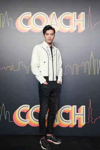 徐开骋时尚帅气高清图片 _ 图片网