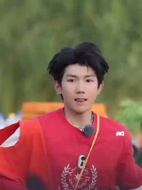 一只朝你狂奔而来的小猫@tfboys-王源iroy_1108王源的微博视频