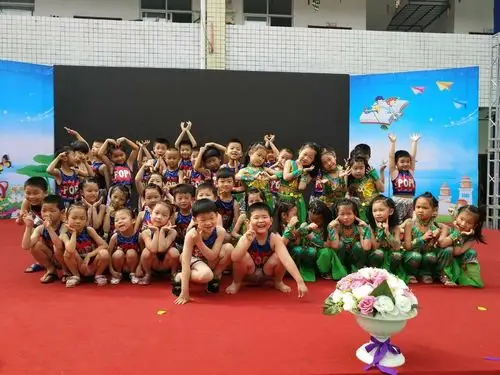 "感恩成长,童心圆梦"――澄潭江中心幼儿园庆"六一"暨幼小衔接班毕业