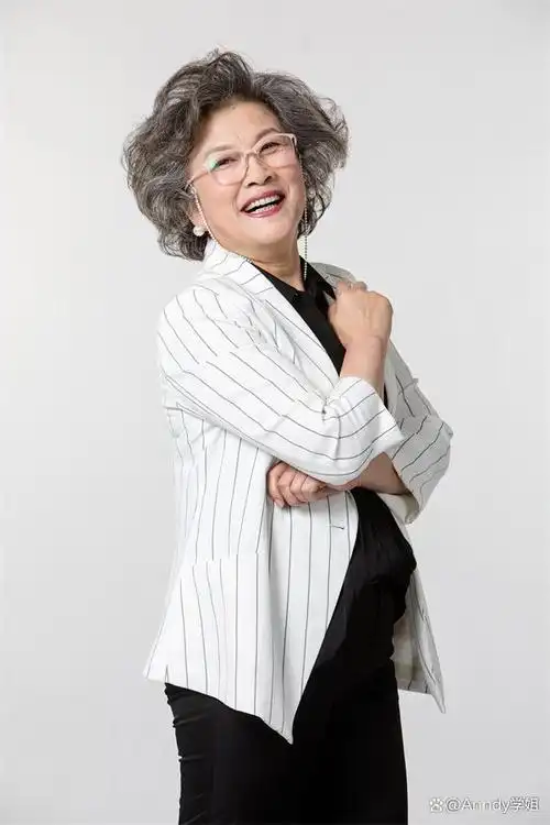 宋春丽:72岁仍美得高级,不愧是国家一级演员