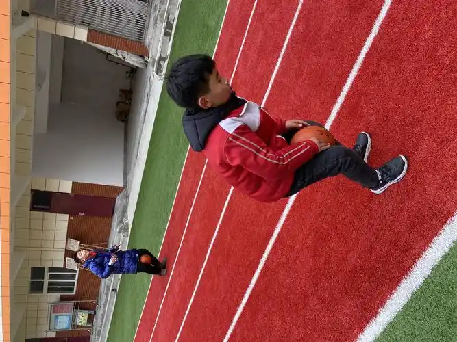 阳光趣味体育课 快乐陪伴我成长——高新区第47小学赵代分校有趣的