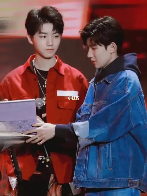 凯源我看你的眼神可从来不是单纯的