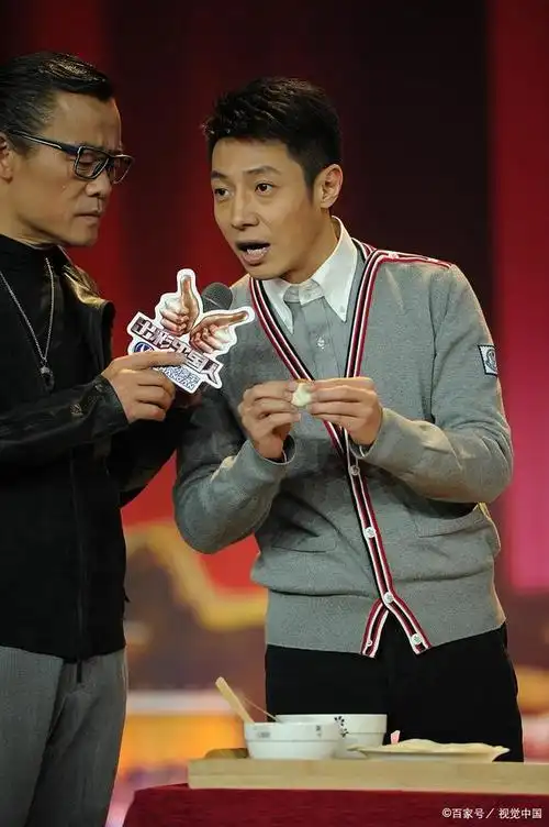 小时候的每个人都有一段童年趣事,撒贝宁也不例外.