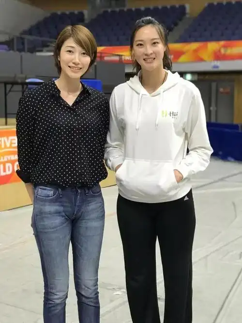 魏秋月发文:相约这个夏天 奥运会女排解说能稳吗|魏秋月|女排|李颖