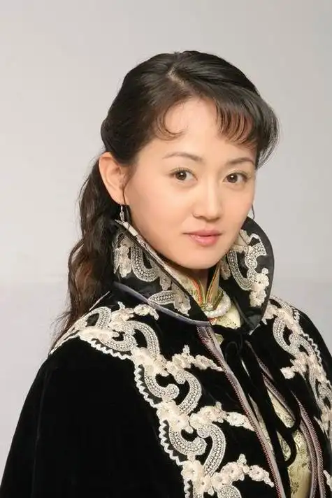 张定涵《刀锋1937》饰虞家茵