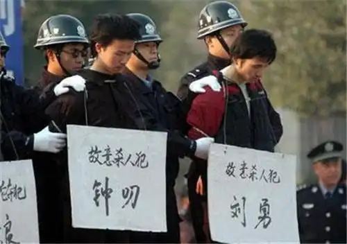 执行死刑时使用什么手枪?被枪毙时,死刑犯还要自己花钱买子弹?