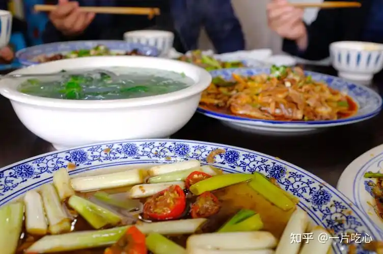 一间家常餐馆 站在炒菜之巅