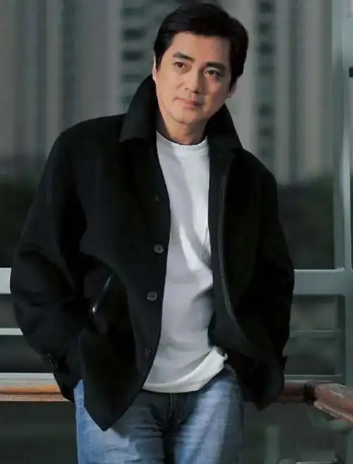 汤镇宗个人资料(汤镇宗:弟弟是汤镇业,至今无绯闻,将普通妻子宠成了宝