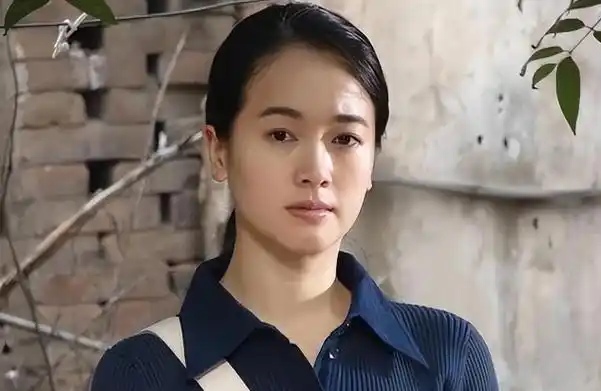 左小青个人资料简介及老公剧照(左小青:嫁大20岁富商老公,历经11年