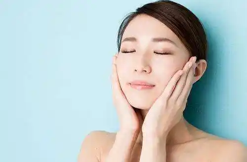 拍打皮肤有哪些好处 拍打皮肤要注意什么