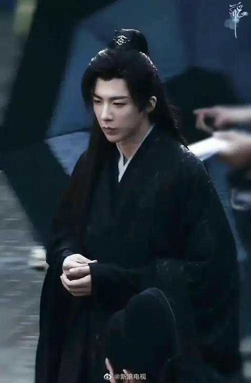 刘宇宁一念关山黑衣造型路透##刘宇宁眼神杀##刘宇宁一念关山黑衣
